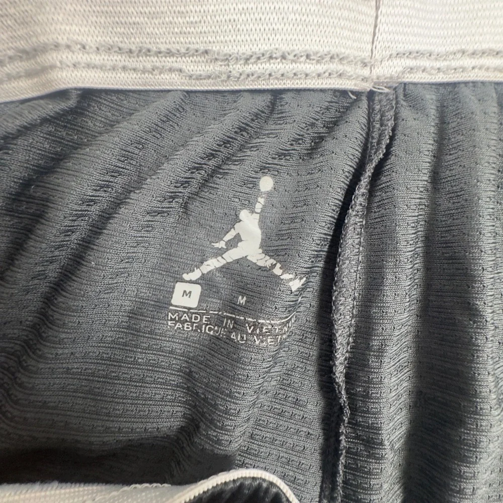 Jordan Basketball Shorts Mens M Grey Colorado Buffaloes CU Logo Athletic 4346